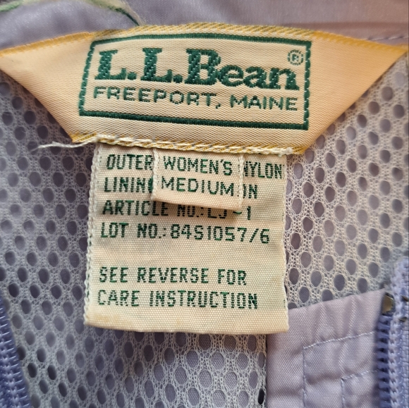 L.L.BEAN WOMEN'S SIZE MEDIUM FRONT ZIPPER SIDE POCKET WINDBREAKER. - Picture 2 of 4